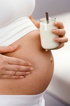 ► Причины, почему болит или тянет низ живота на раннем сроке беременности