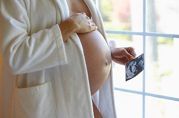 Предвестники родов у первородящих и более опытных мам: что они собой представляют, и есть ли разница? Признаки родов при второй беременности: опущение живота, схватки, воды