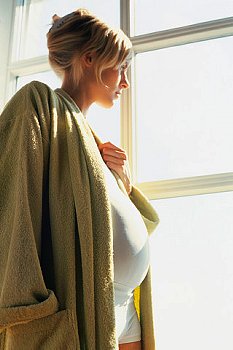 Возможны ли выделения во время беременности. Выделения при беременности