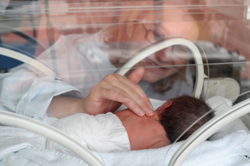 ► Роды на сроке с 28 по 37 неделю считаются преждевременными! Как проходят преждевременные роды, начиная от их угрозы до вынашивания недоношенного ребенка?