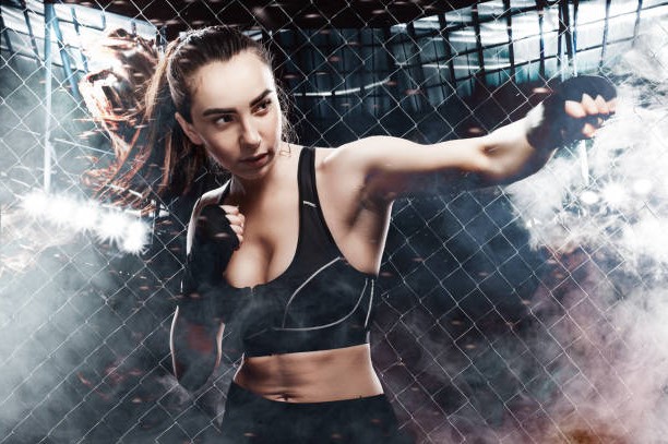► Бокс для женщин: что важно знать перед стартом тренировок?