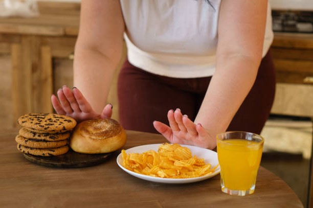 5 продуктов, из-за которых растет живот: чем заменить ► Чем заменить продукты, способствующие накоплению жира на животе