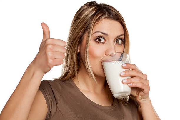 ► Молоко может помочь похудеть
