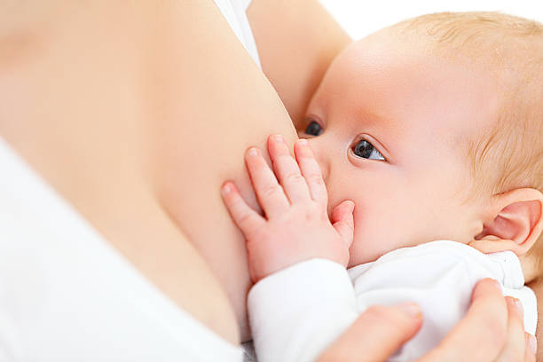 ► Преимущества естественного вскармливания новорожденных