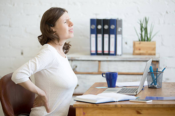 Почему болит спина: причины, и как от них избавиться?