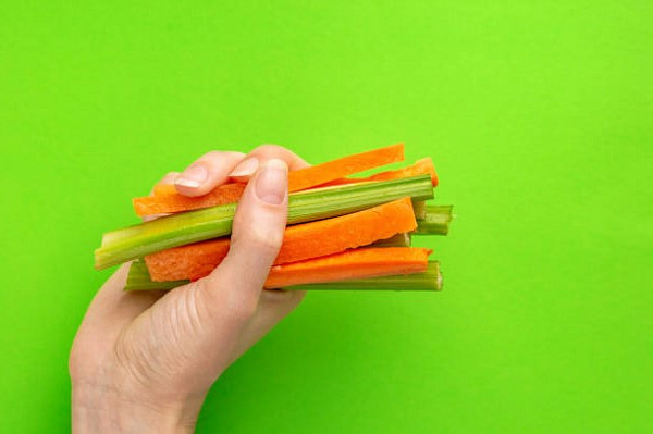 5 перекусов, помогающих убрать жир на животе