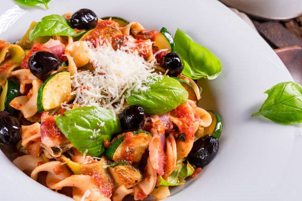 Средиземноморская диета сохранит красоту и ум