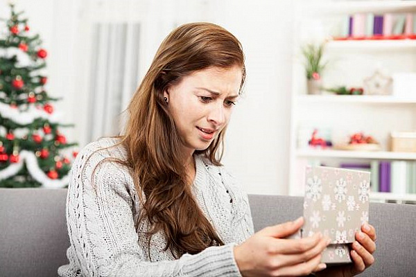 Какая косметика станет не лучшим подарком и почему