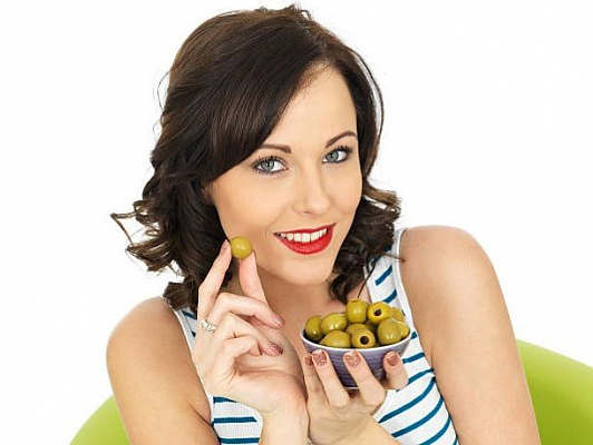 Эти жирные продукты помогают убрать жир на животе