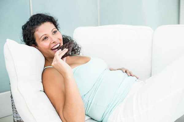 Шоколад — средство профилактики патологий беременности