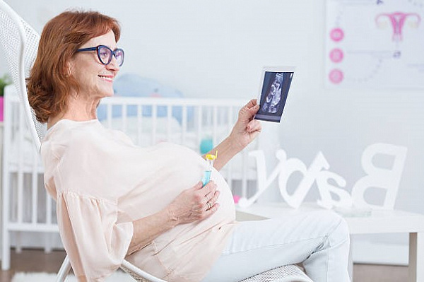 Роды после 40 лет убивают...