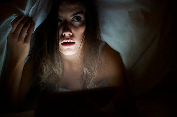 Почему мы просыпаемся ночью в одно и то же время?