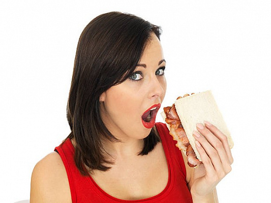 Помогает ли «день пищевых грехов» похудеть?