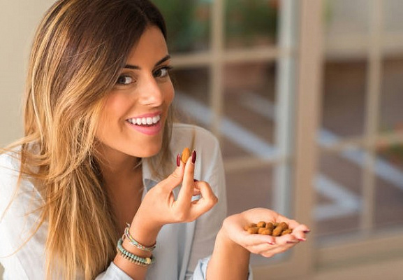 Что съесть вечером, чтобы ускорить сжигание жира?