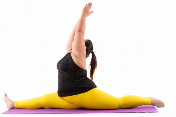 Йога для полных: как не чувствовать себя неловко на тренировке?