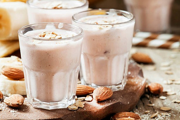 Белый смузи - напиток, убирающий килограммы