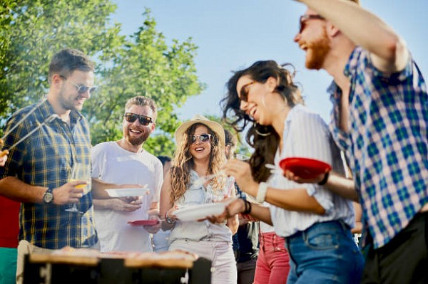 Как снизить калорийность застолья на пикнике?