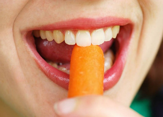 Топ-5 продуктов, которые помогут надолго сохранить загар