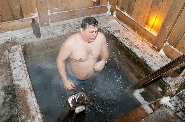 Купание в проруби: польза или вред?