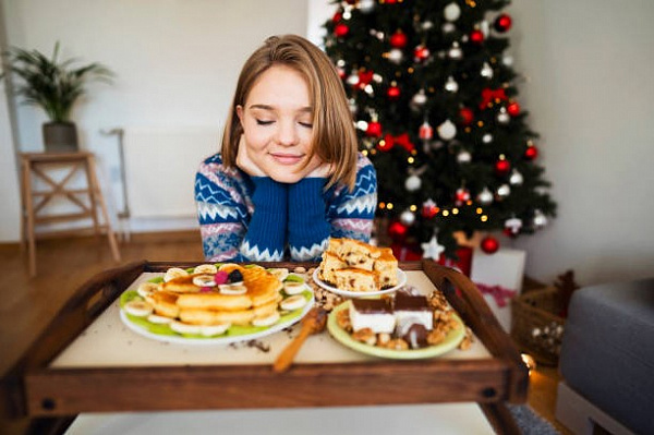 9 способов легко пережить дни обжорства