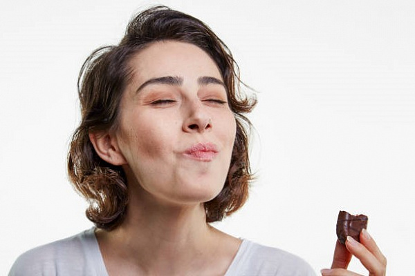 5 послеобеденных привычек, из-за которых мы толстеем