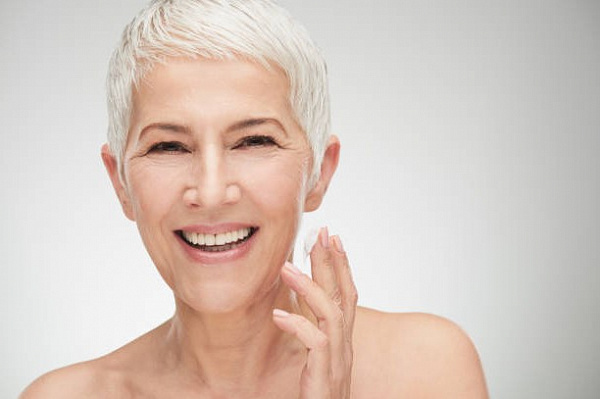 Лучшие способы избавления от старческих пятен